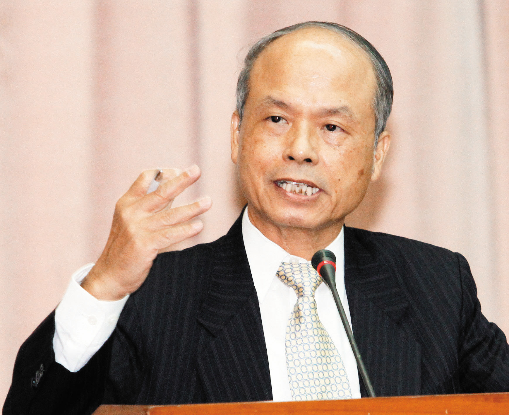 称跨年烟火烧钱应停办 张盛和遭各地方首长炮轰